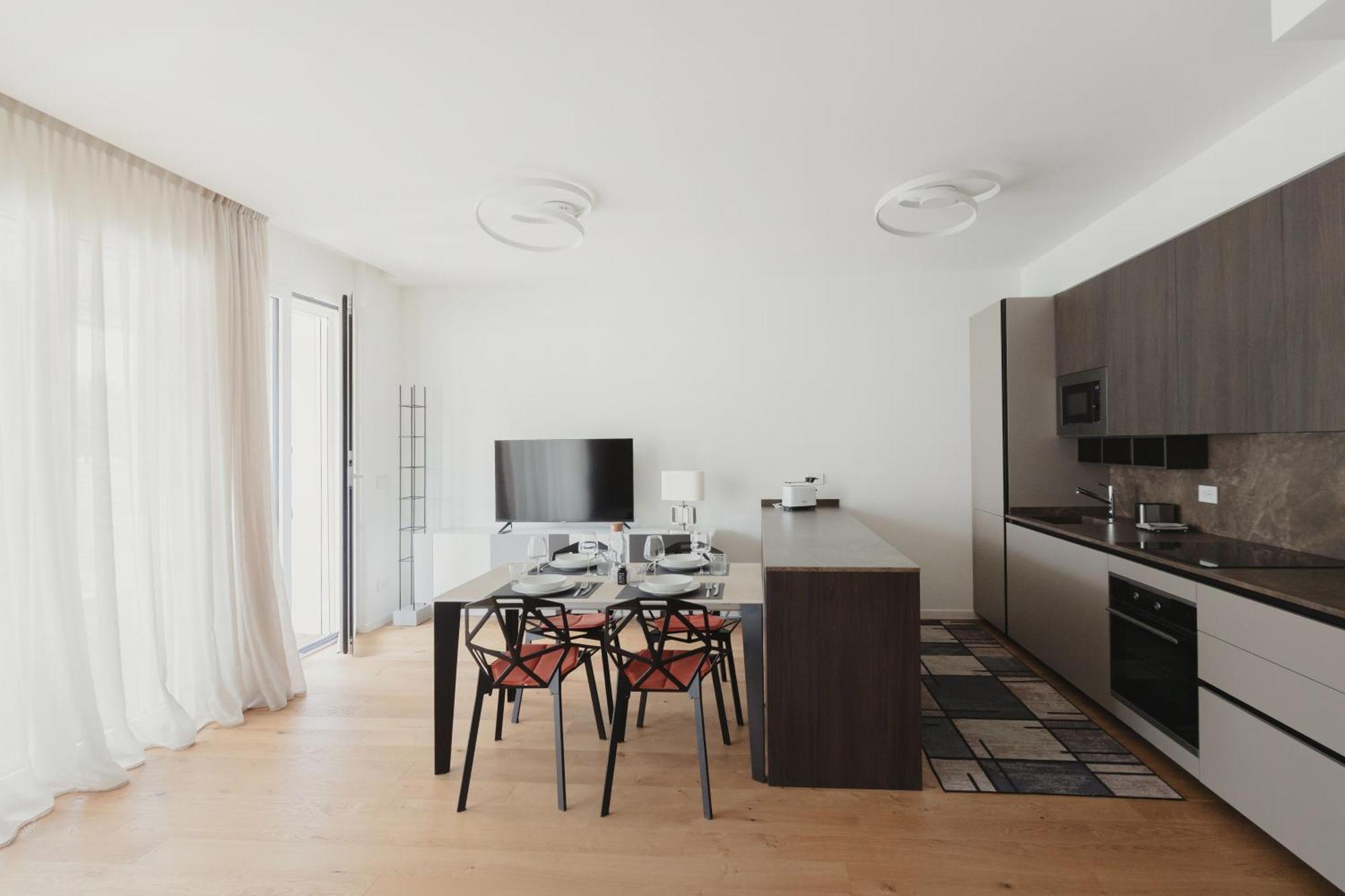 Appartamento Gohost - Terrace Walking Distance From Station *